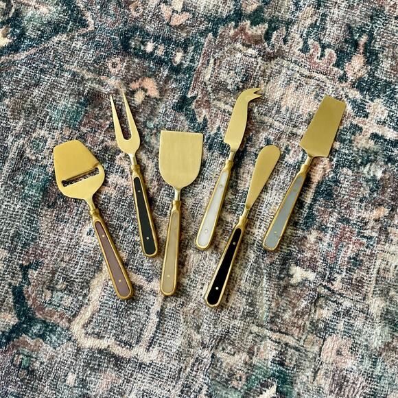 Set Six Anthropologie Matte Gold Cheese Knives Fromage Resin Charcuterie Knife - Picture 1 of 4